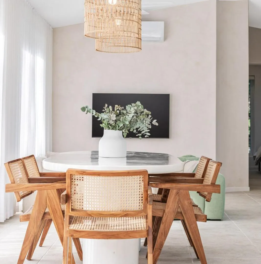 Feriehus Luxurious Mediterranean-Inspired Guesthouse Tanawha