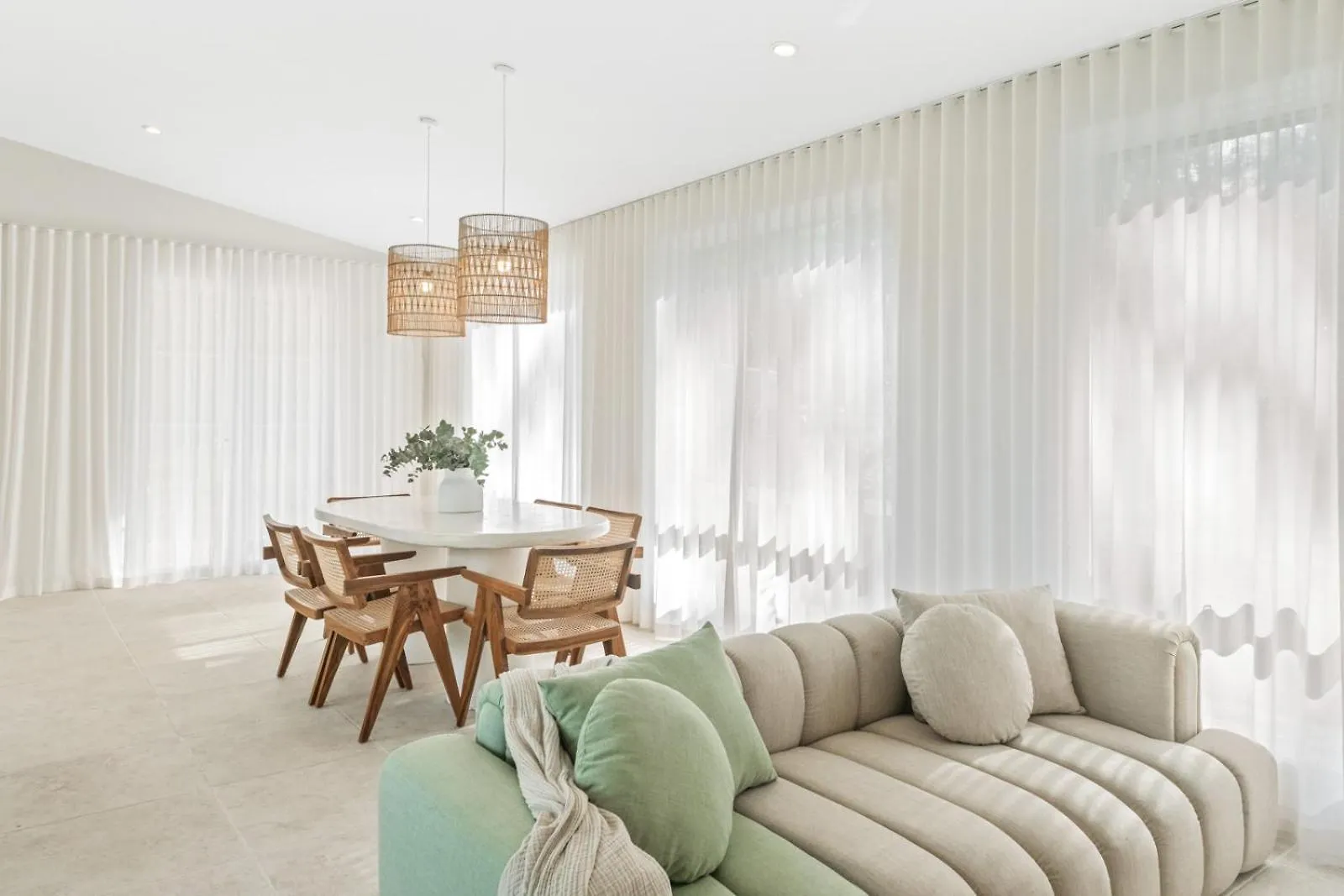 Luxurious Mediterranean-Inspired Guesthouse Tanawha 0*,