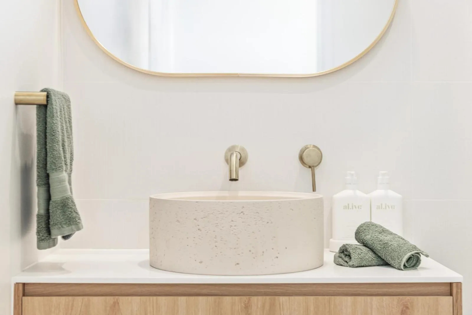 Feriehus Luxurious Mediterranean-Inspired Guesthouse Tanawha