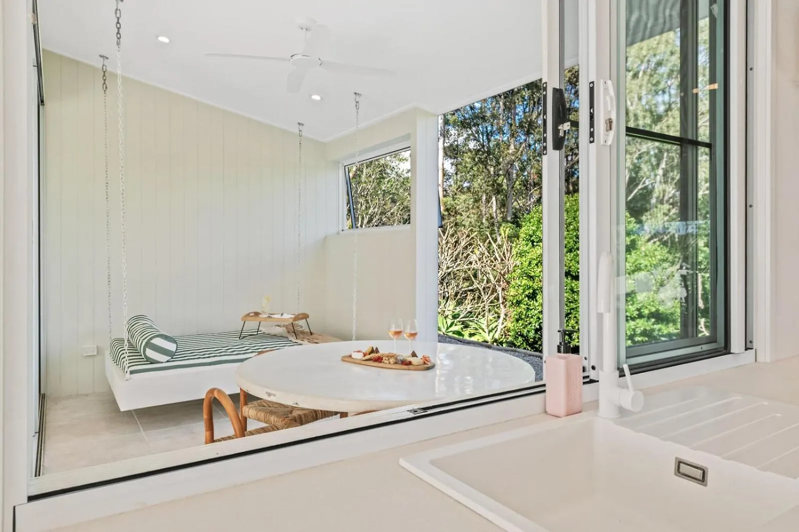 Luxurious Mediterranean-Inspired Guesthouse Tanawha オーストラリア