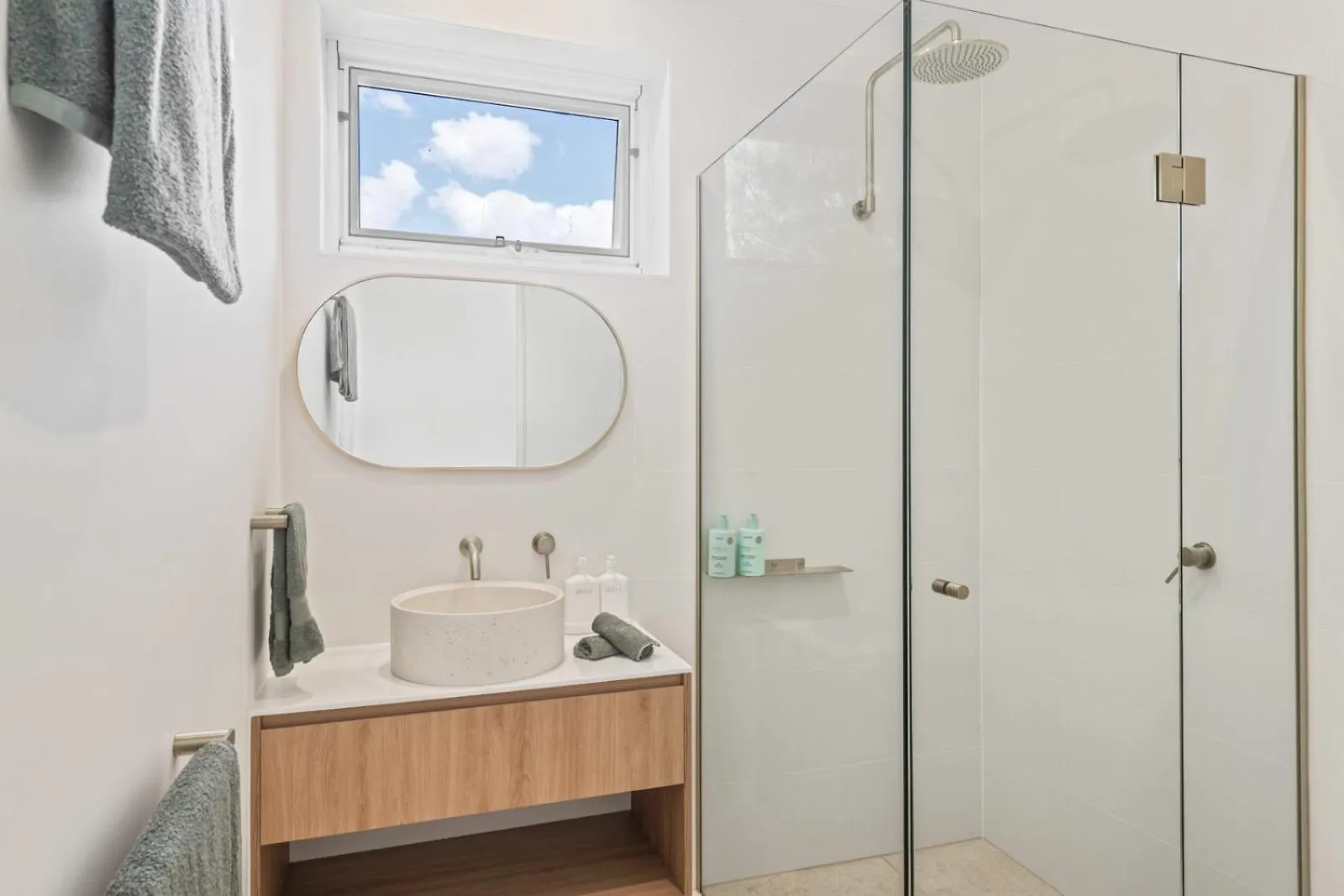 別荘 Luxurious Mediterranean-Inspired Guesthouse Tanawha